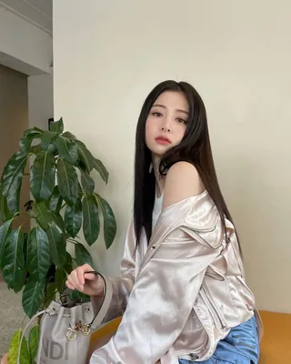 핫걸 바이브@허윤진💘💋 이미지