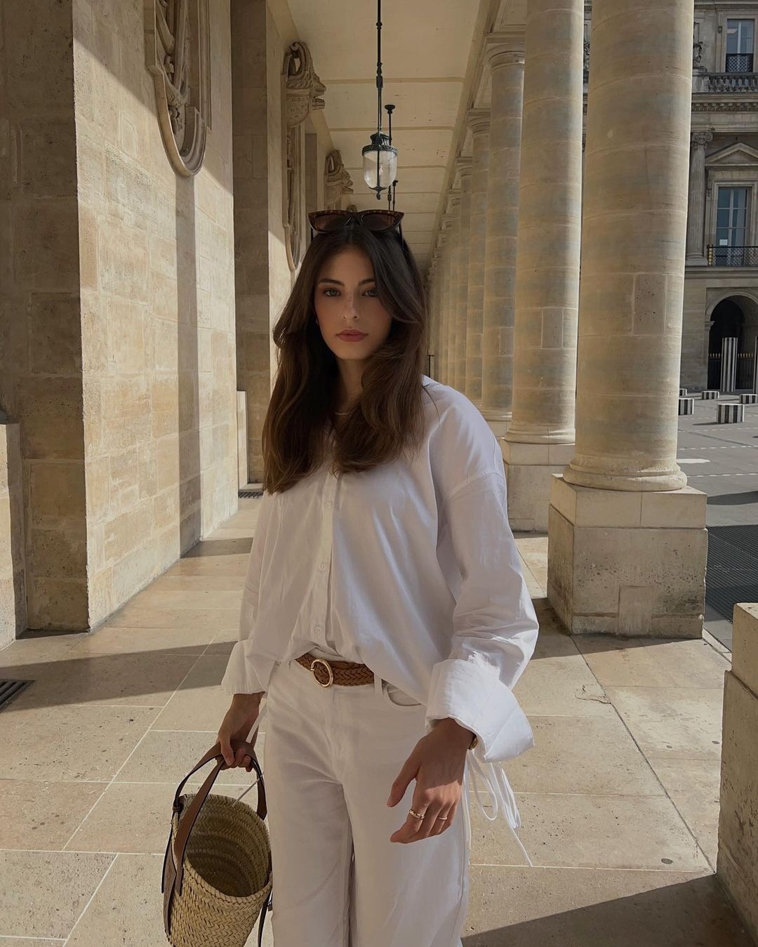 생각보다 쉬운 올화이트룩🏐​ 이미지