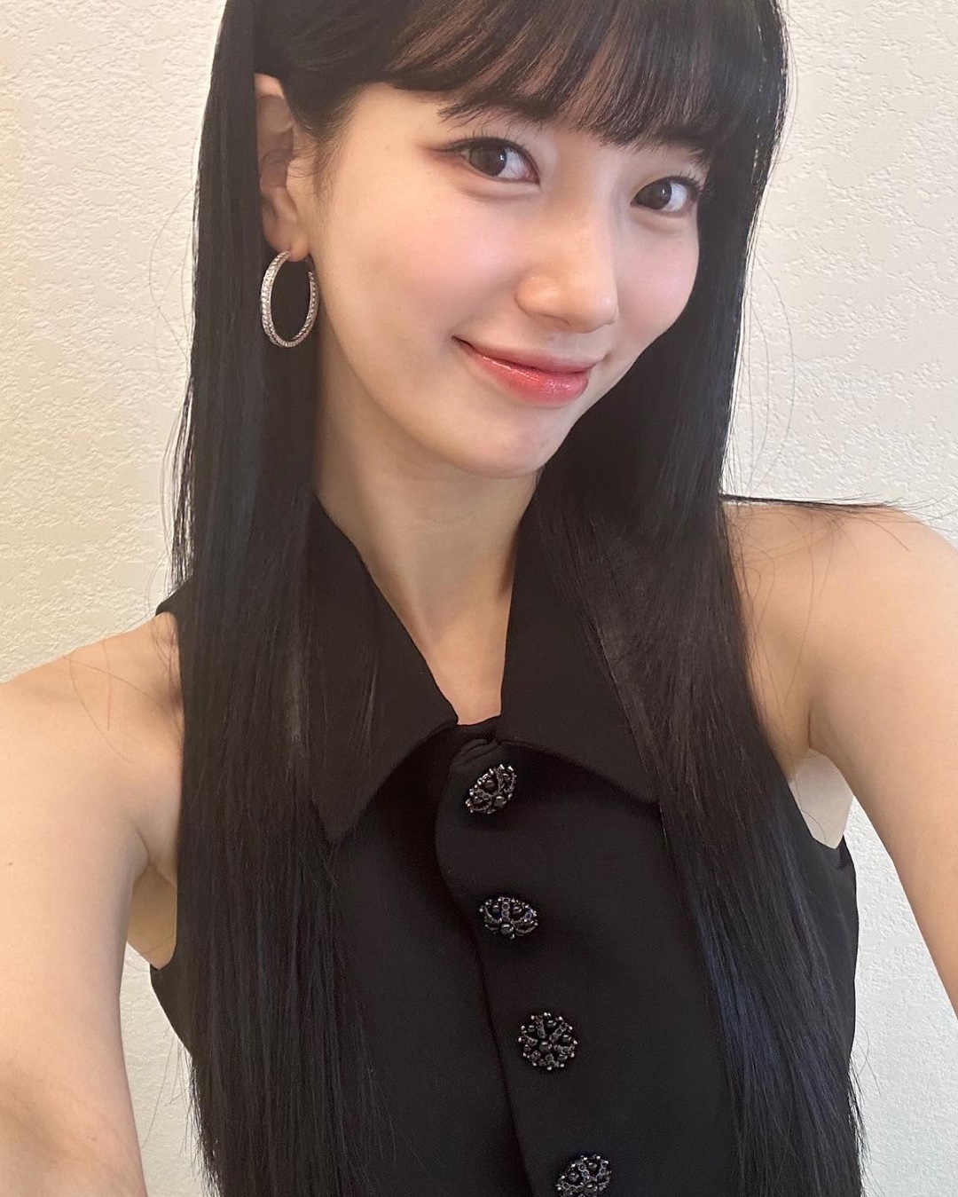 긴생머리 풀뱅💇🏻‍♀️ 수지 분위기🖤​ 이미지