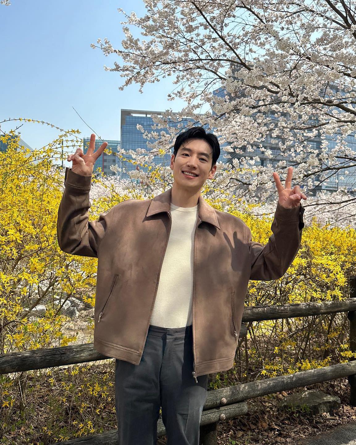 이제훈 이미지
