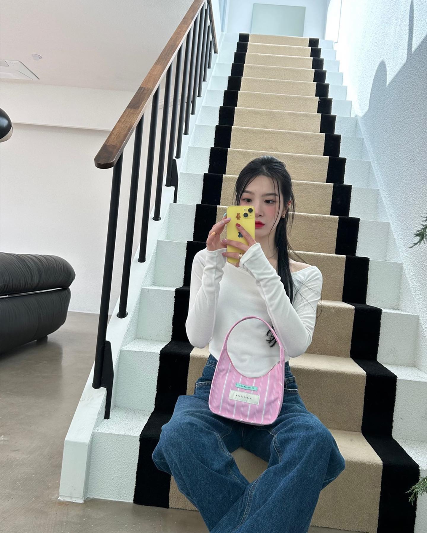 박서현x무신사🪞6가지 거울셀카룩​
조이 스타일리스트 언니🌸💛무신사 활용법 @따라해📸 #광고​ 이미지