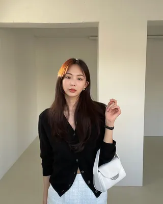 금새록 미니백 사복룩🤍🖤@예뻐 이미지