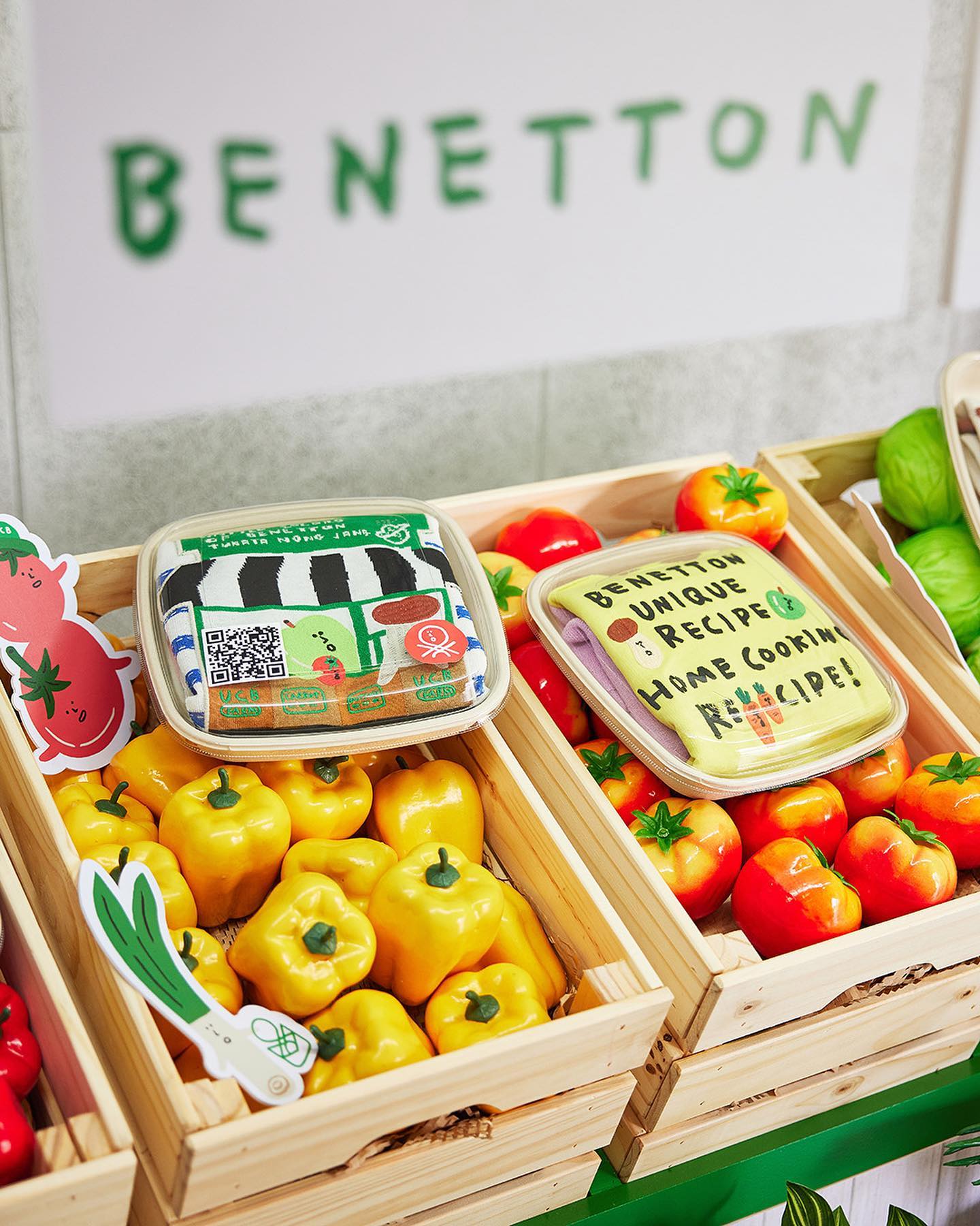 베네통 x 뚜까따 신선한 마켓🥦🐟
이번 주말에 나랑 같이 장보러 갈사람💚@손!✋🏻 #광고
-
🍅베네통 마켓 성수동 팝업 스토어
• 장소: 성수 Y173 (서울시 성동구 연무장17길 3 1층)
• 운영: 4/22(토)~4/29(토) 오전 11:00 ~ 오후 8:00

🏬베네통 마켓 강남 팝업 스토어
• 장소: 신세계백화점 강남점 5F 신관 중앙 통로
• 운영: 4/19(수)~5/4(목) 이미지5
