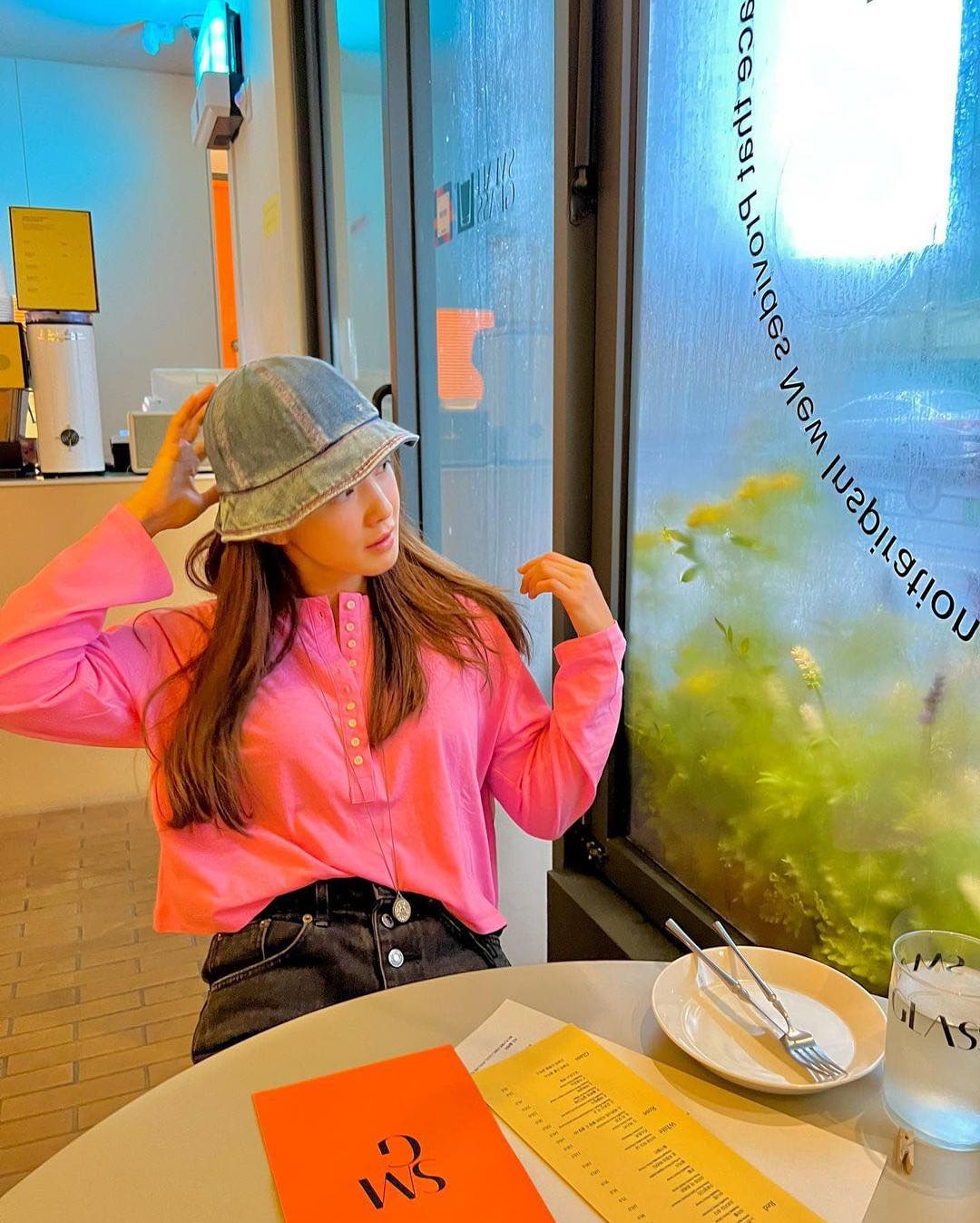 데님 모자로 힙한 무드 UP💙🧢 이미지8