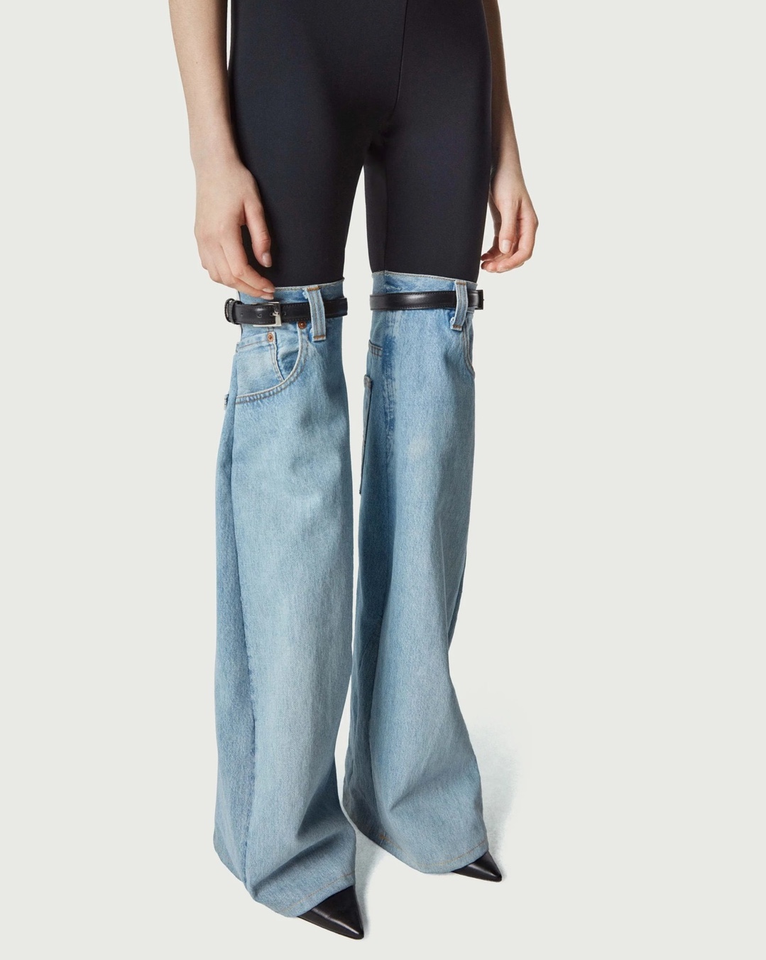 로우라이즈 다음엔🙄👖코페르니​ 이미지