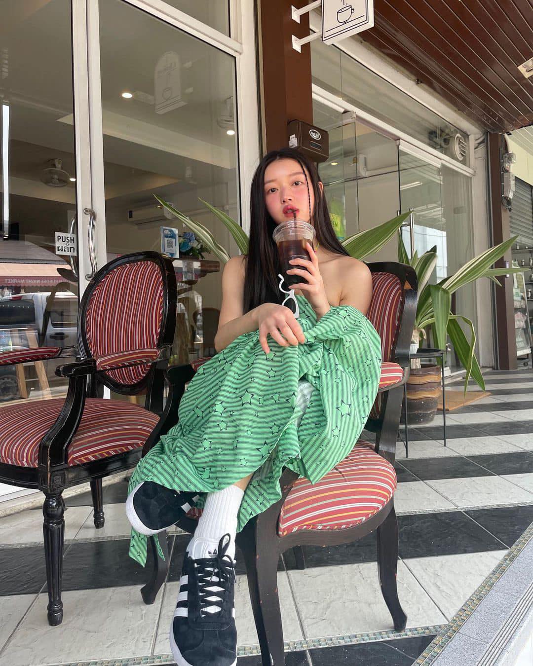 유아의 휴양지 여신룩🌺💚 이미지