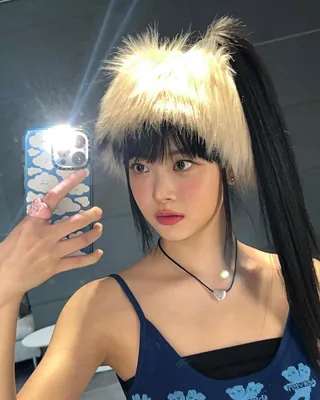 은채처럼 플래쉬 셀카로 찰칵📸✨ 이미지