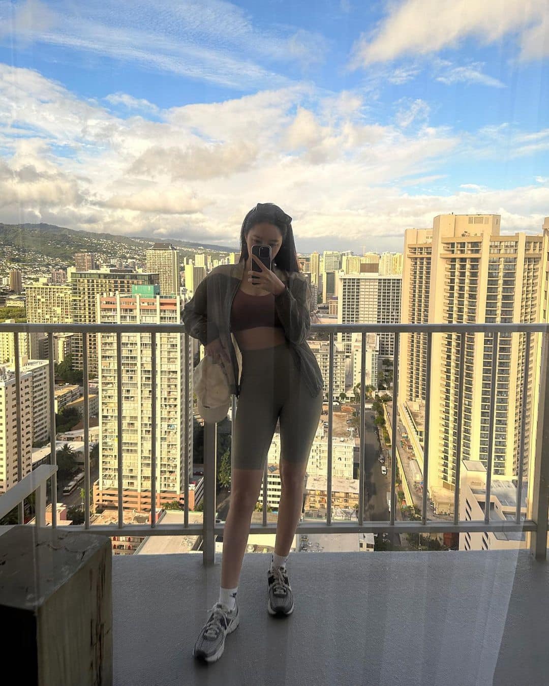 효민언니의 하와이 여행룩🏝️💜​ 이미지4