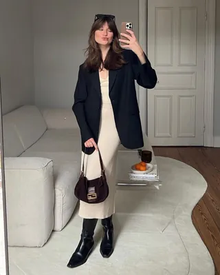주말 데이트룩은 롱스커트 어때😽 이미지