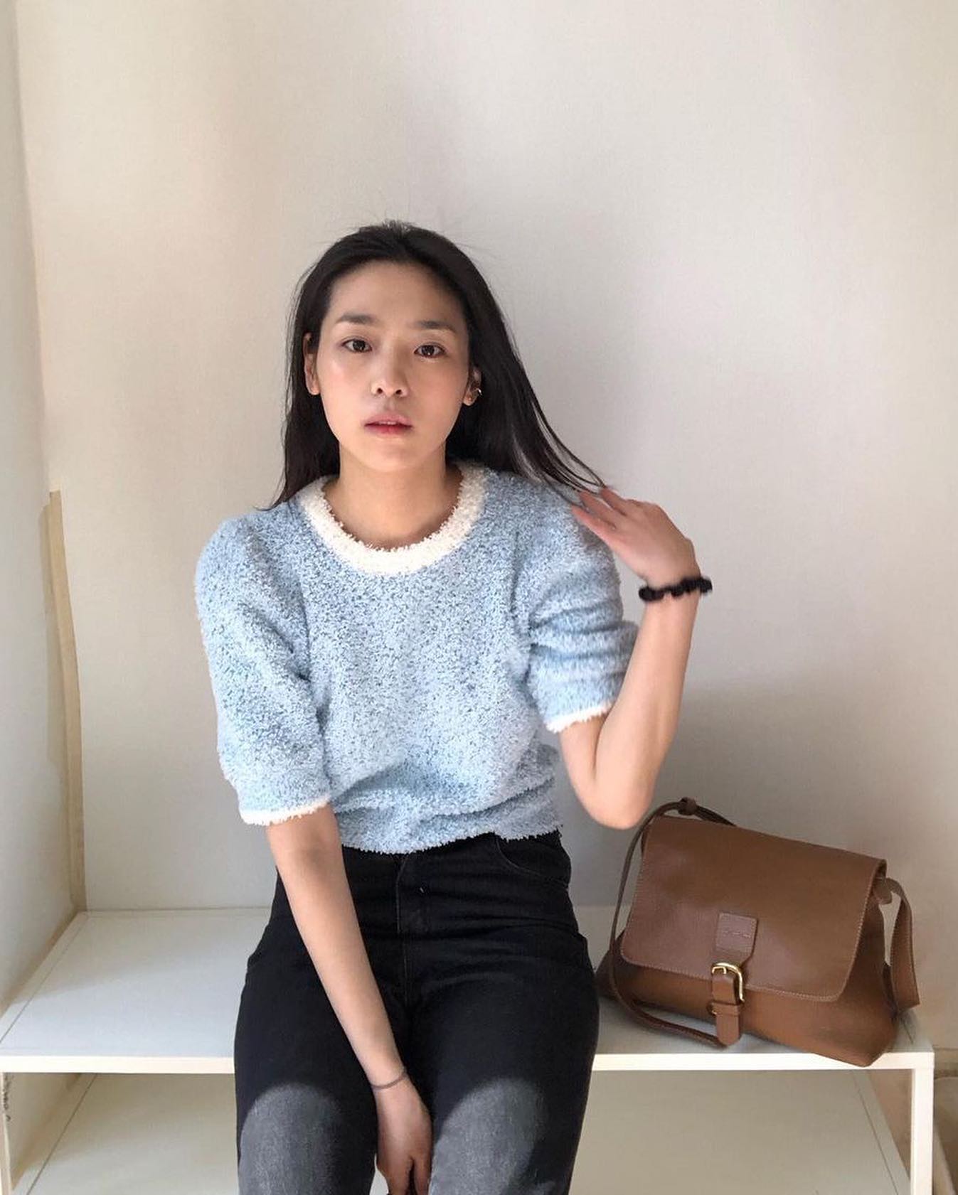 이젠 봄 기본템🌸🤍@반팔니트 이미지