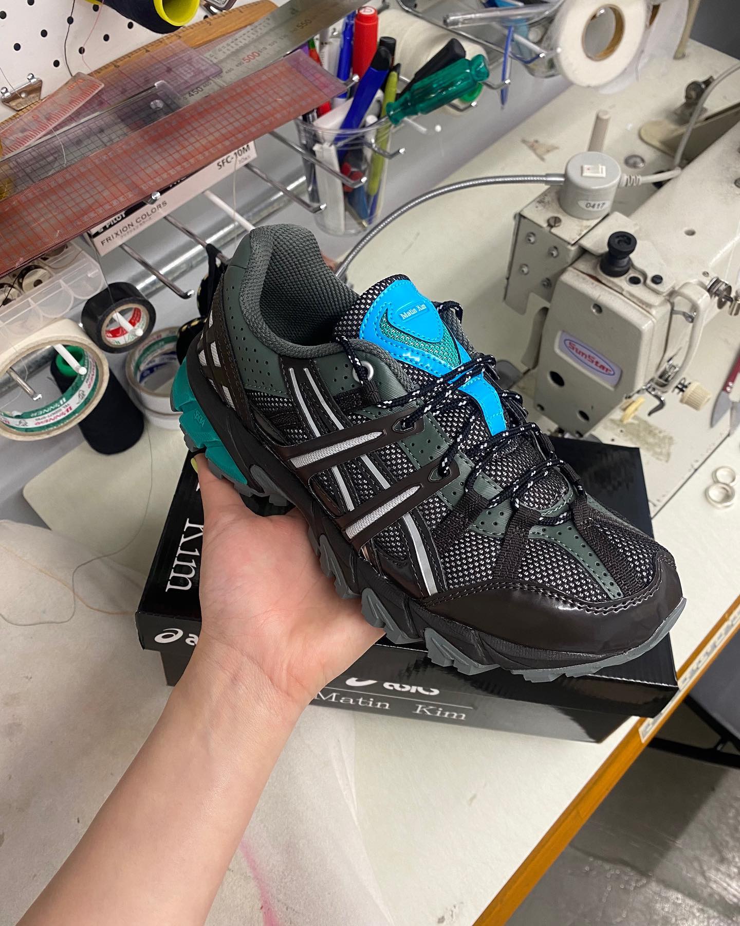 주목 콜라보👟🧵아식스 x 마뗑킴
젤소노마 15-50🤍💚힙순이 전문 협업 3/15(수) @출시 #광고 이미지