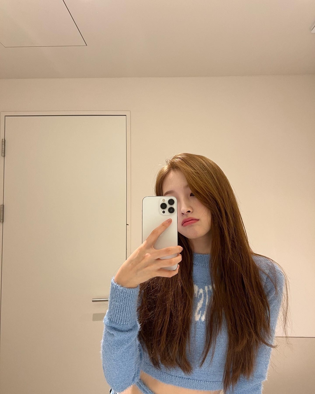 봄맞이 하늘색 니트 코디🫧🪄​ 이미지