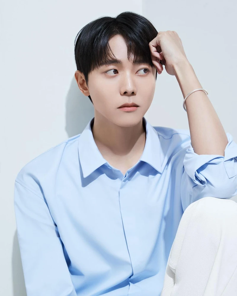 주우재 픽💚🤍바로 그 @쿠션✨
아이디얼포맨 베러톤 커버 쿠션🧴🙋🏻훈훈템 추천해 남친 #광고 이미지3
