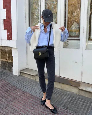 봄교복은 셔츠에 청바지😉👖 이미지