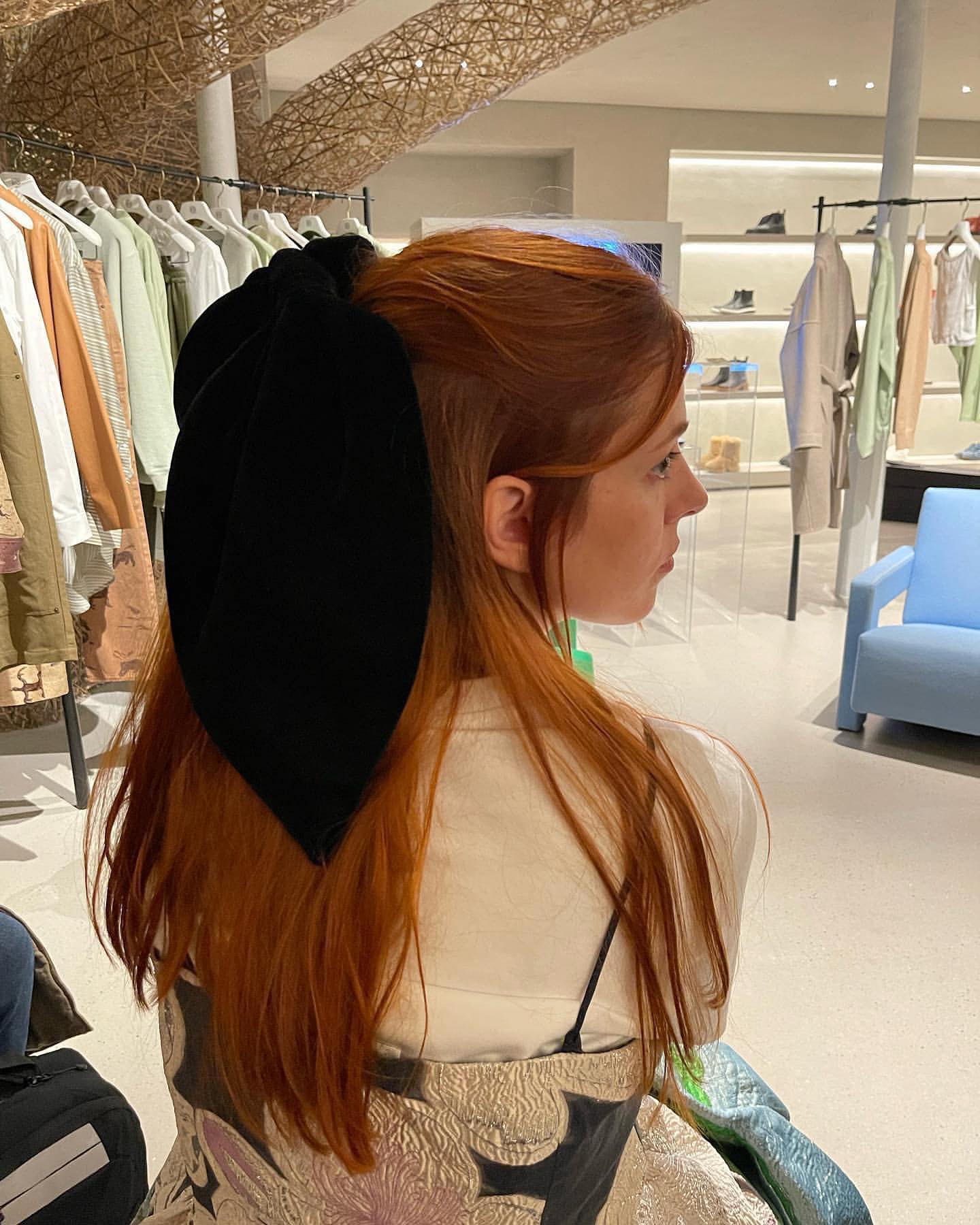 머리끈도 패션이래❤️🖤 이미지