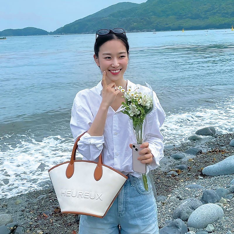 🕶️선글라스 걸치기🤍@장희령 이미지
