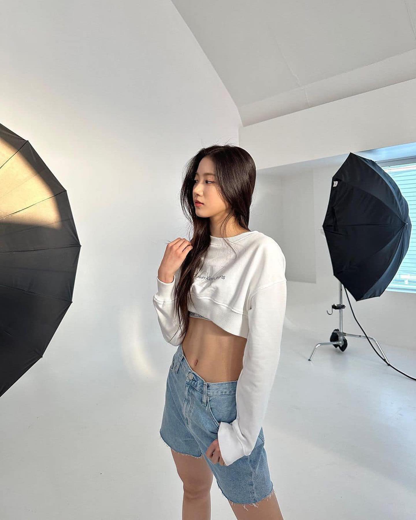 러블리 미모에 복근매력🤍카즈하 이미지