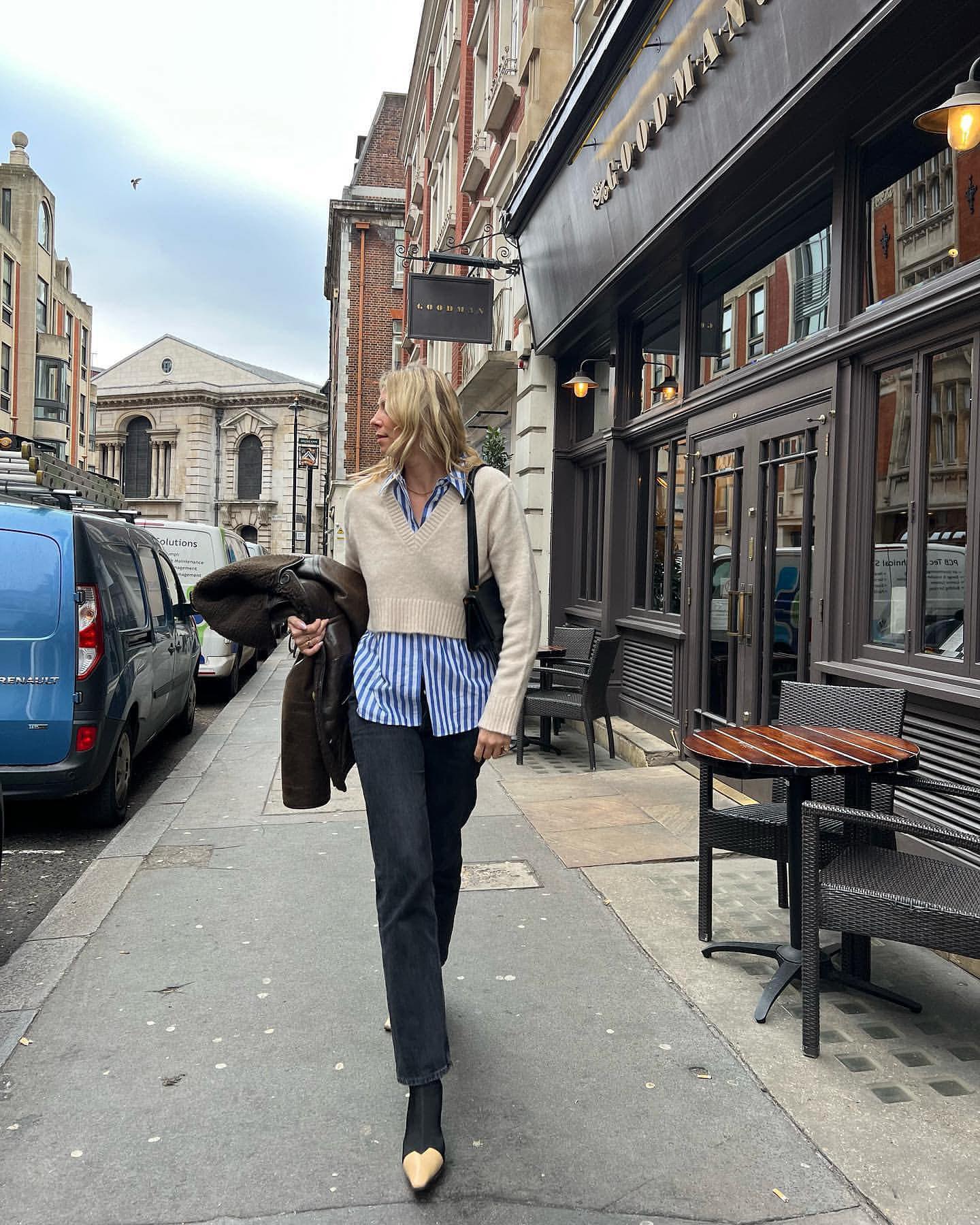 스트라이프 셔츠👔필요한 이유🫶🏻 이미지