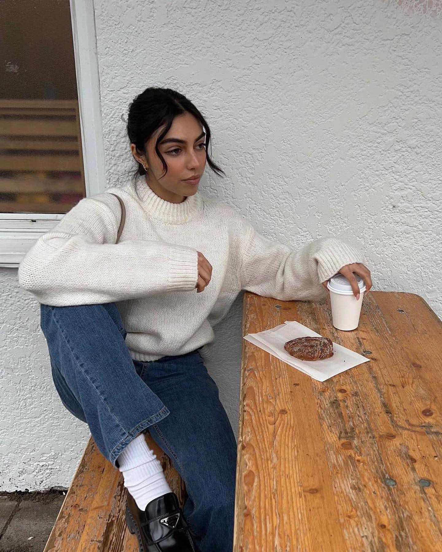 뽀송뽀송 흰니트를 입어볼까☁️ 이미지4
