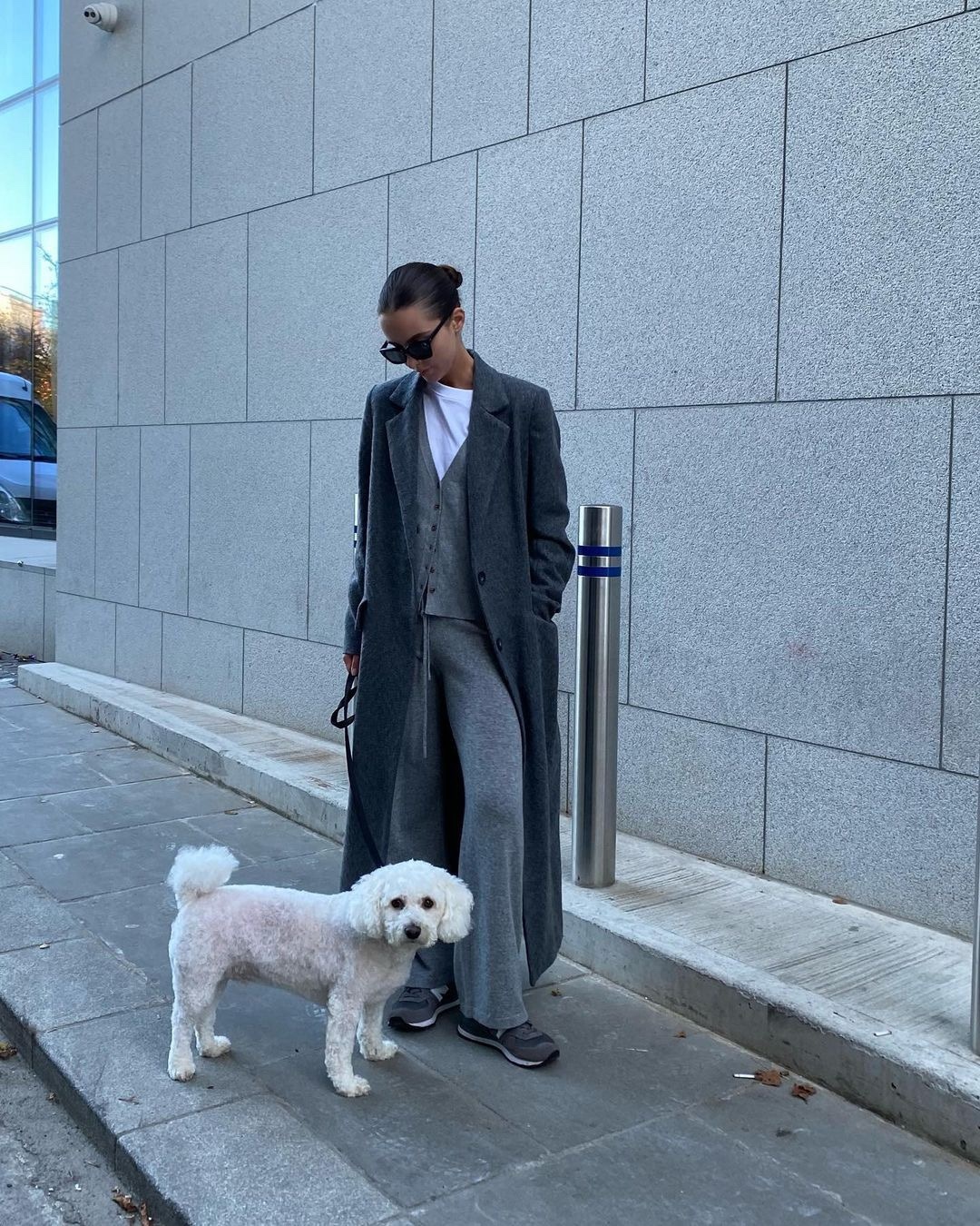 시크한 각진 어깨 코트핏🖤🤍​ 이미지