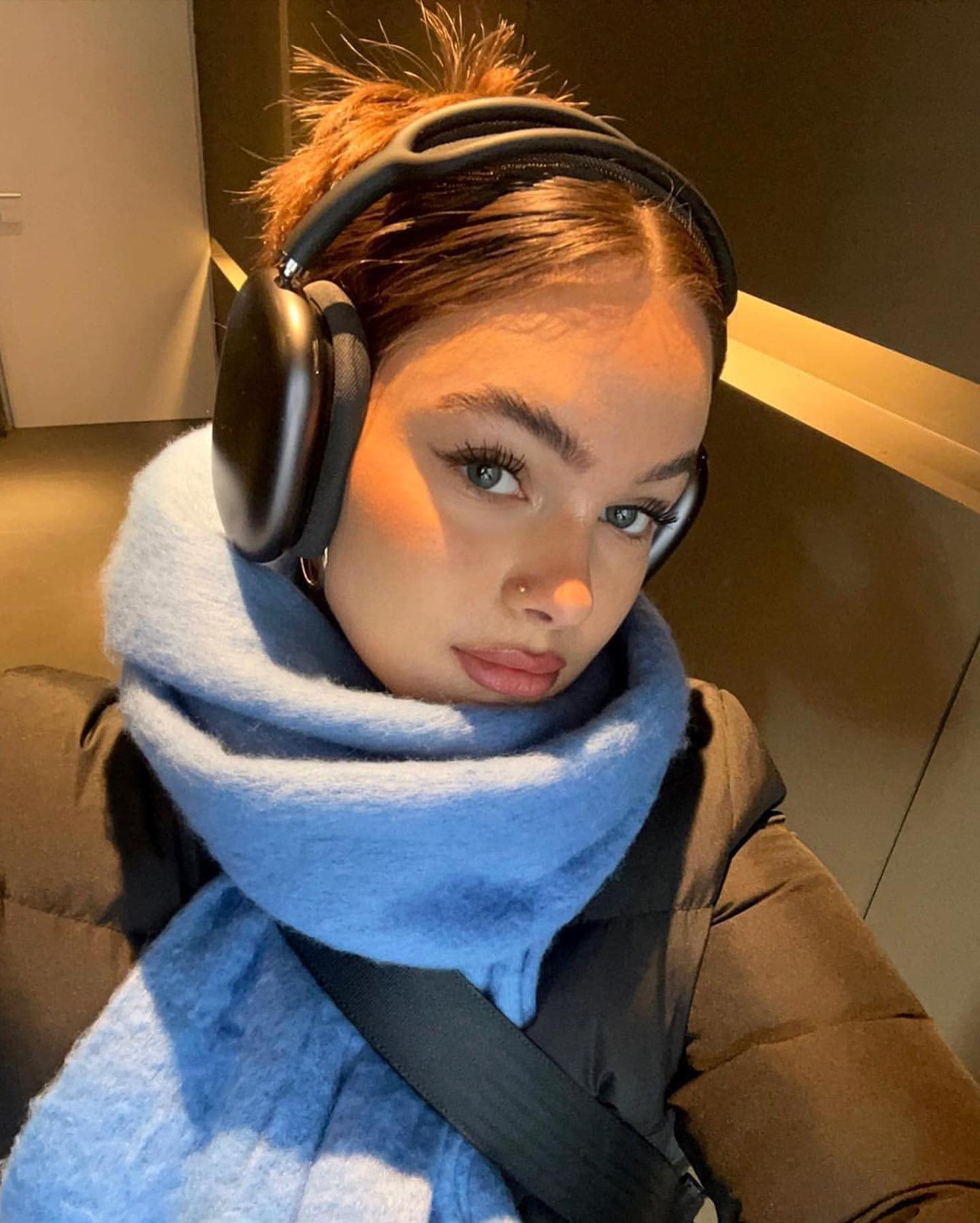 요즘 패션의 완성 @에어팟맥스🎧 이미지