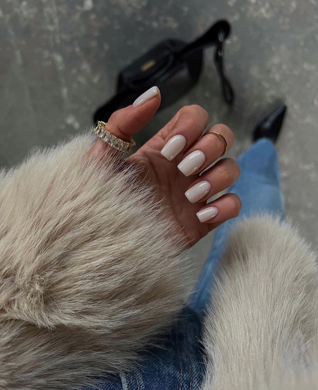 겨울엔 깔끔한 네일 어때💅🏻🤍​ 이미지
