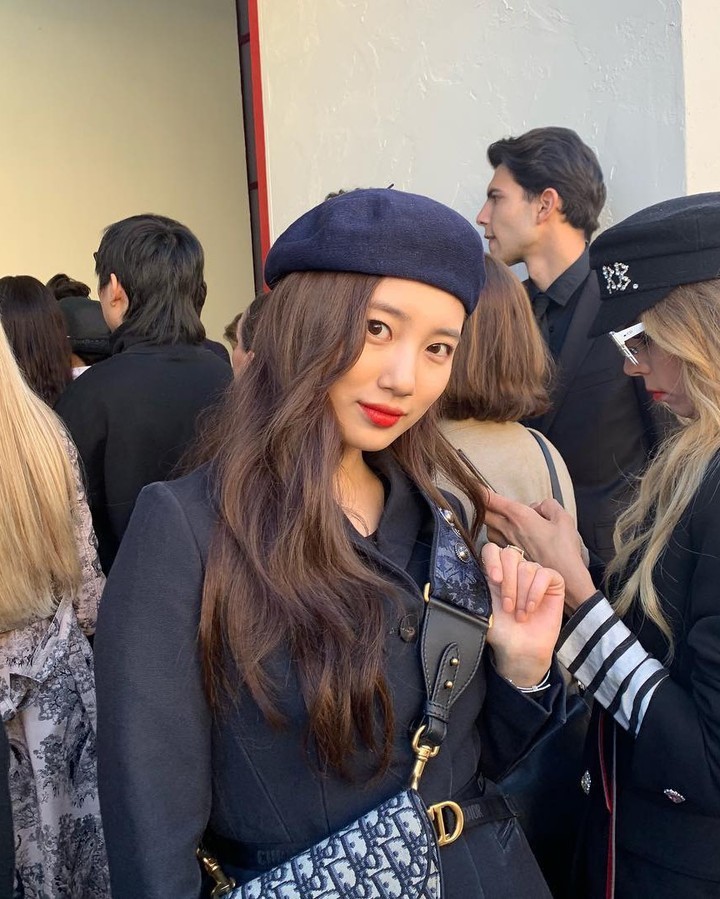수지의 겨울모자 스타일링💙🤍​ 이미지
