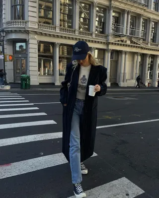 롱코트에 컨버스 조합하기🖤🤍 이미지