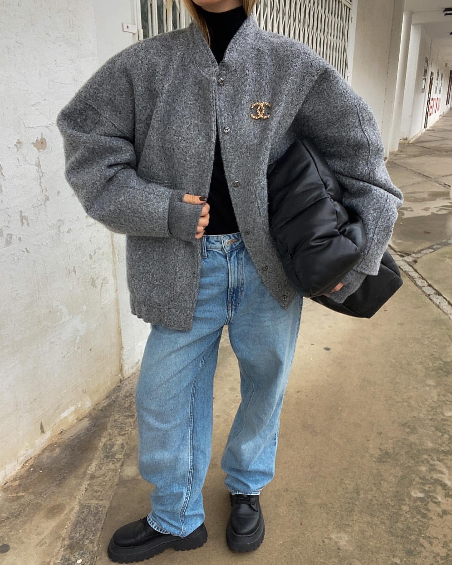 로고 브로치 하나로 명품이 돼💛 이미지4