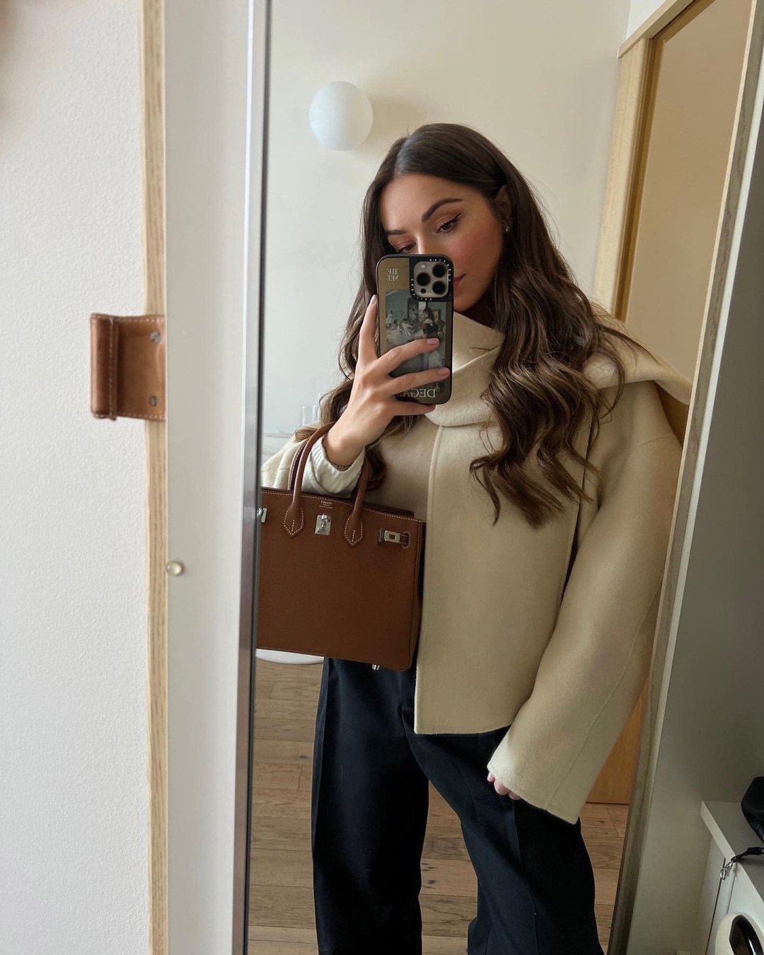 화이트와 베이지사이🤍 크림룩🙌🏻​ 이미지