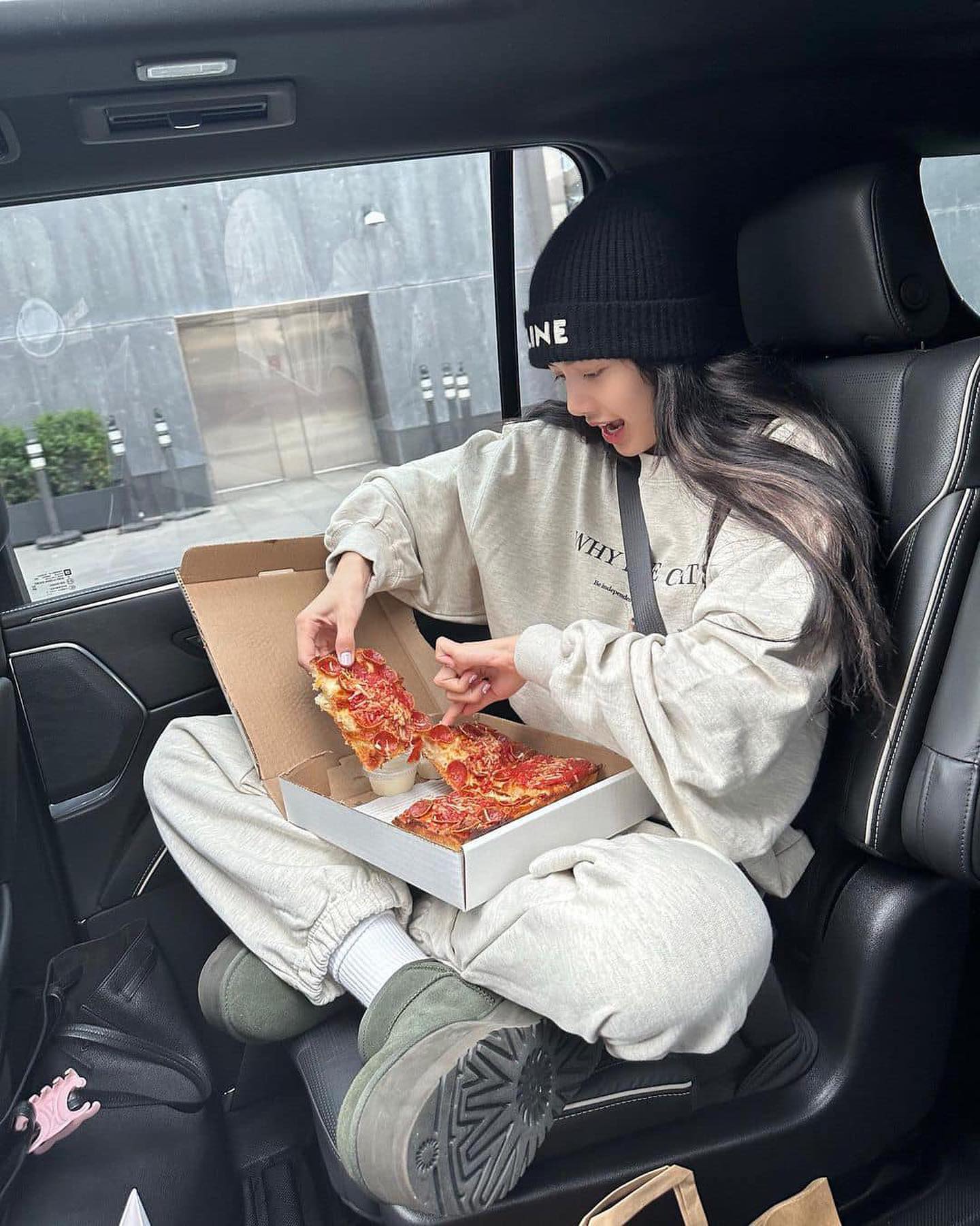 언니들의 추리닝 패션🏃🏻‍♀️🖤 이미지