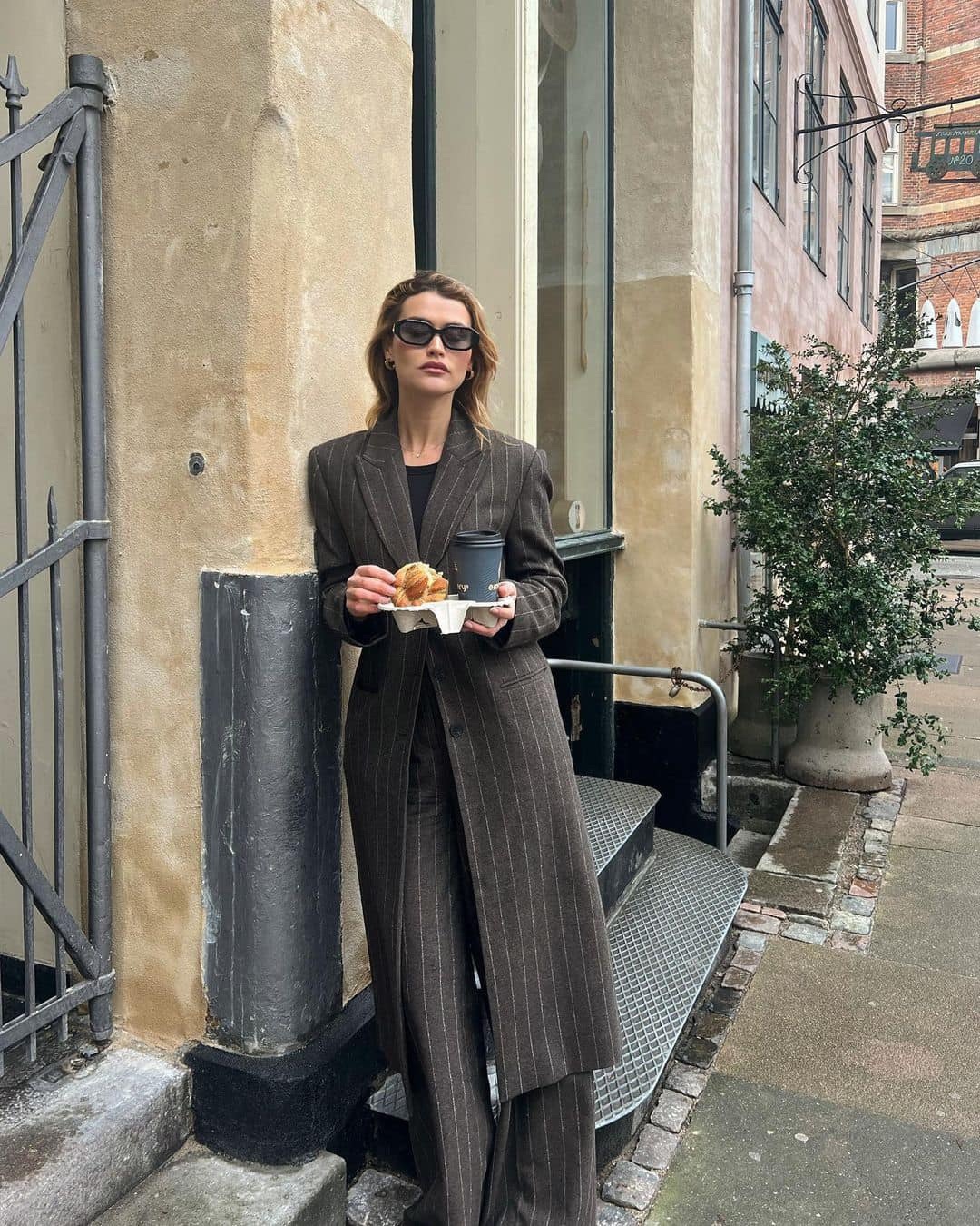 도시여자 느낌@스트라이프🗞️🖤 이미지