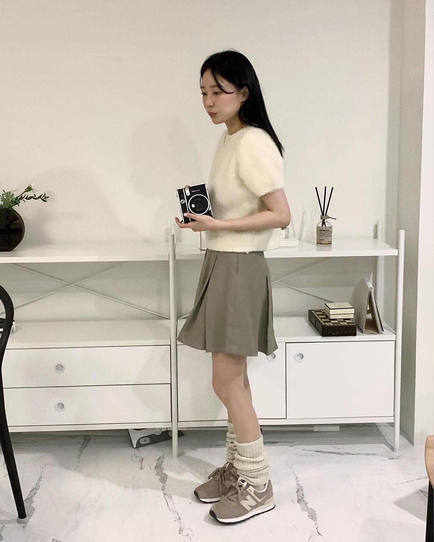 뉴발 574🖤클래식스 리이메진드 코디 찰떡템 1/20(금) 11시 출시👟💛아이코닉 모델 참고 #광고 이미지