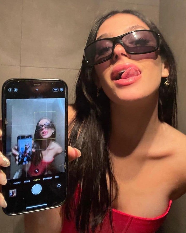 요즘 거울셀카는 이렇게🤳❤️‍🔥 이미지