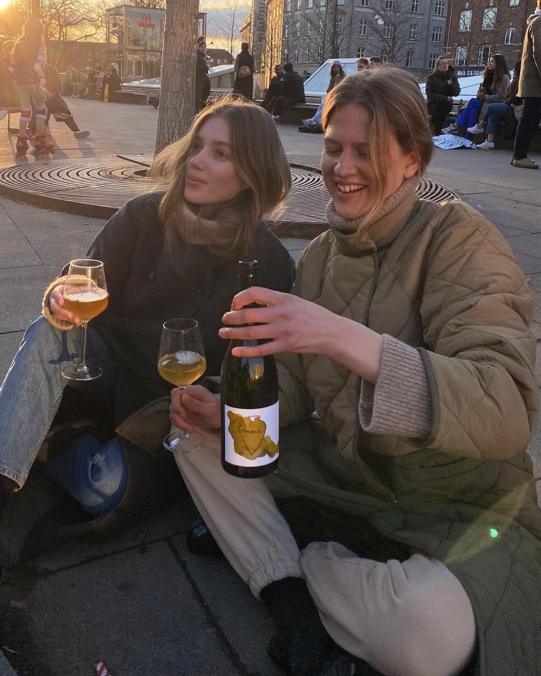 함께할 때 더 멋진 우리🥂🤎 이미지