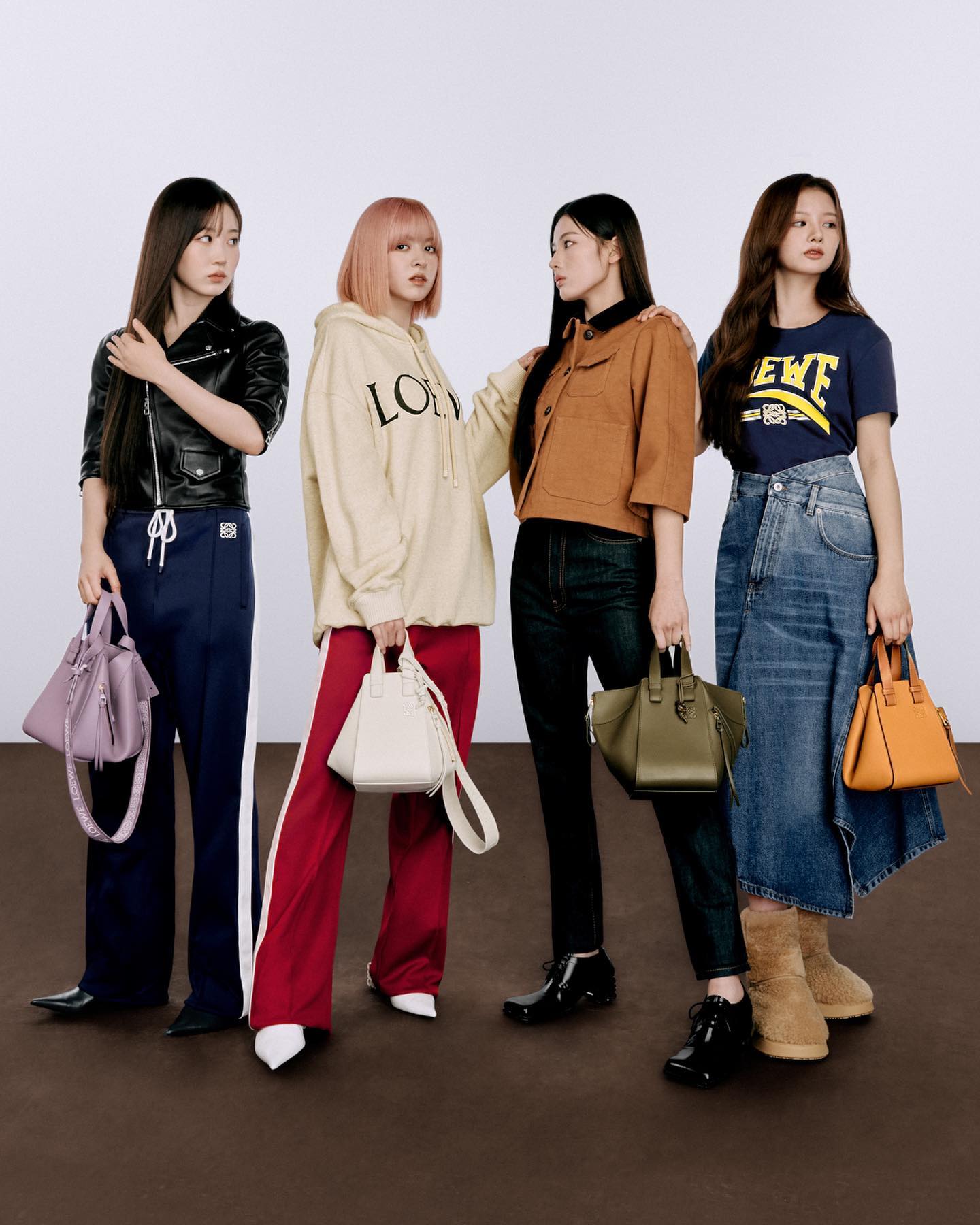 로에베 시그니처백👜💙@해먹백
다양한 쉐입 연출이 가능한 여유로운 실루엣❤️🔥갖고싶어 #광고 이미지3