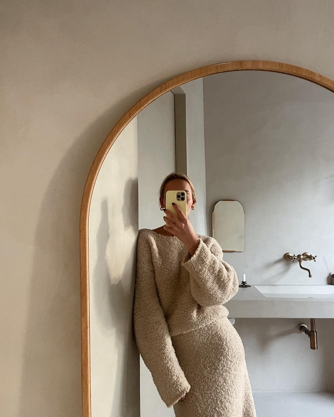 보기만해도 따수워🐻 스웨터룩📌 이미지