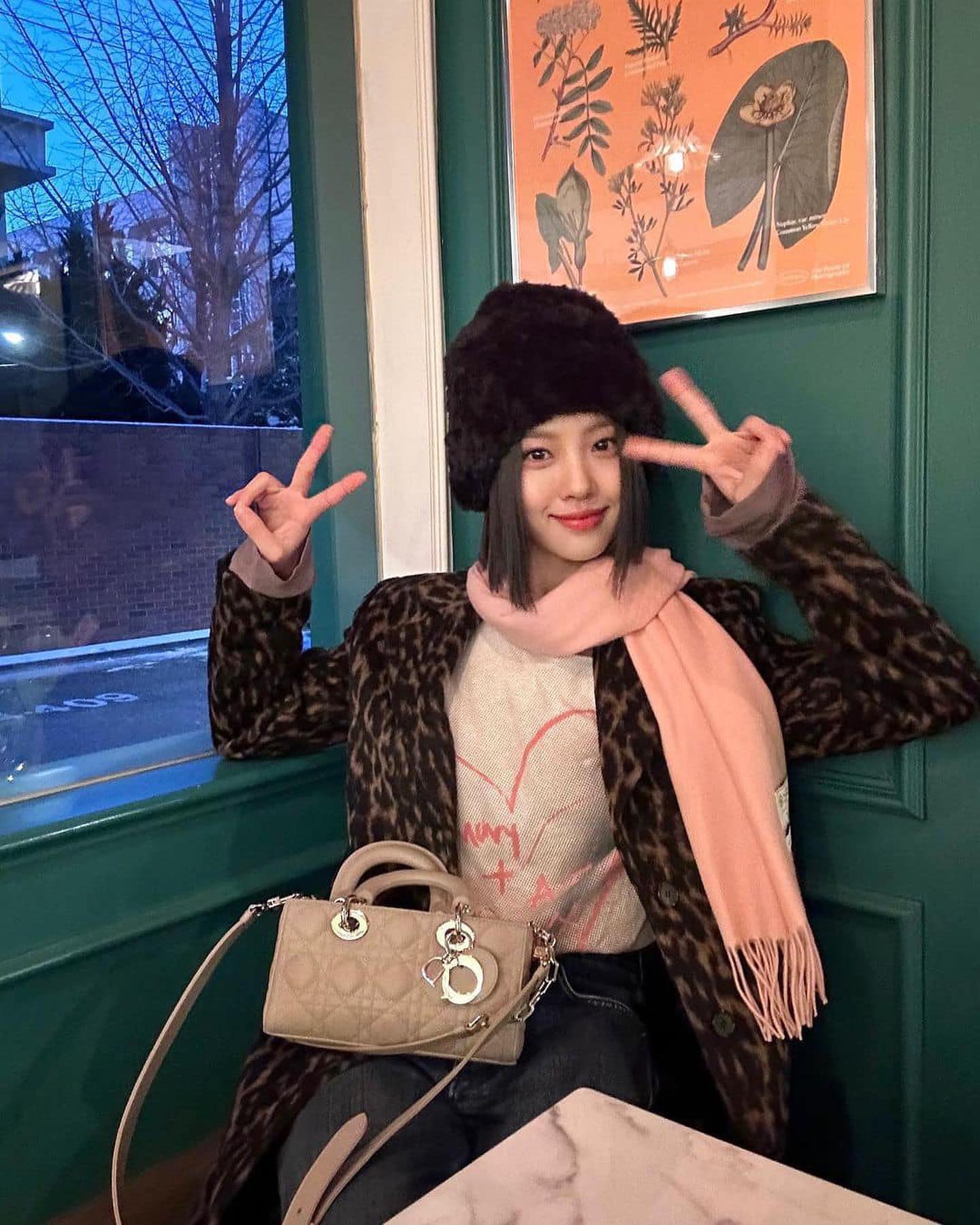 러블리 카리스마@고민시💗🤎 이미지