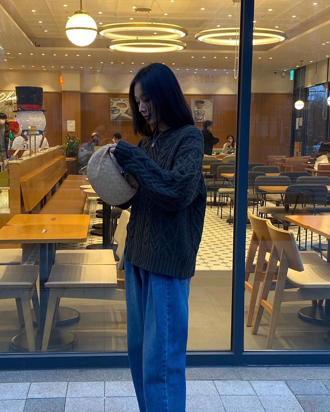 진청에 어울리는 니트 찾기🔍💙 이미지