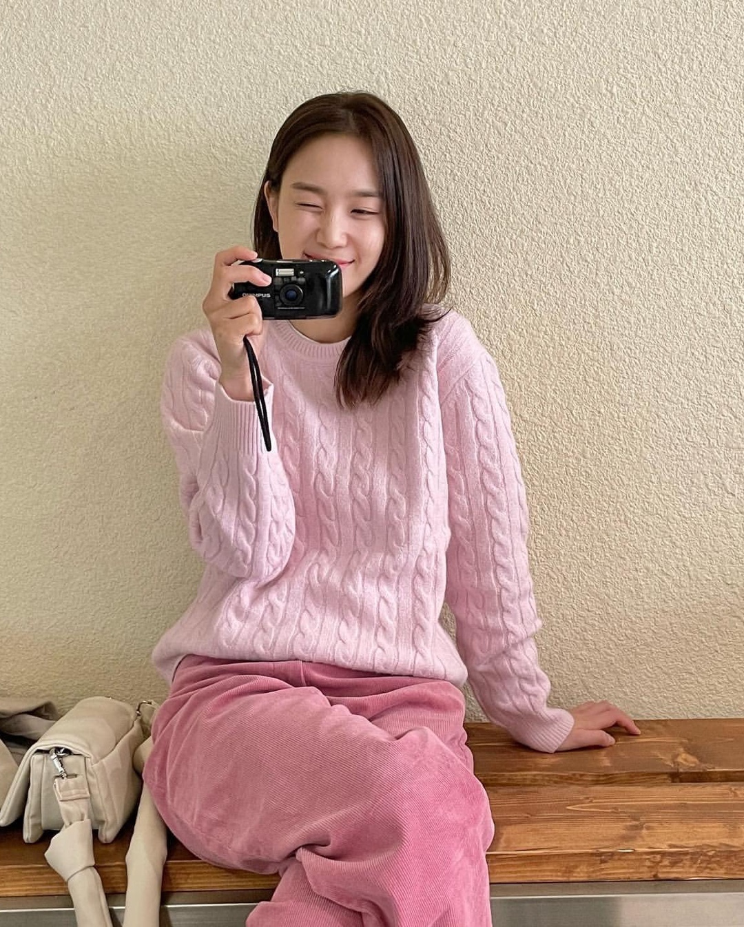 언니들의 사랑스러운 핑크코디💖 이미지
