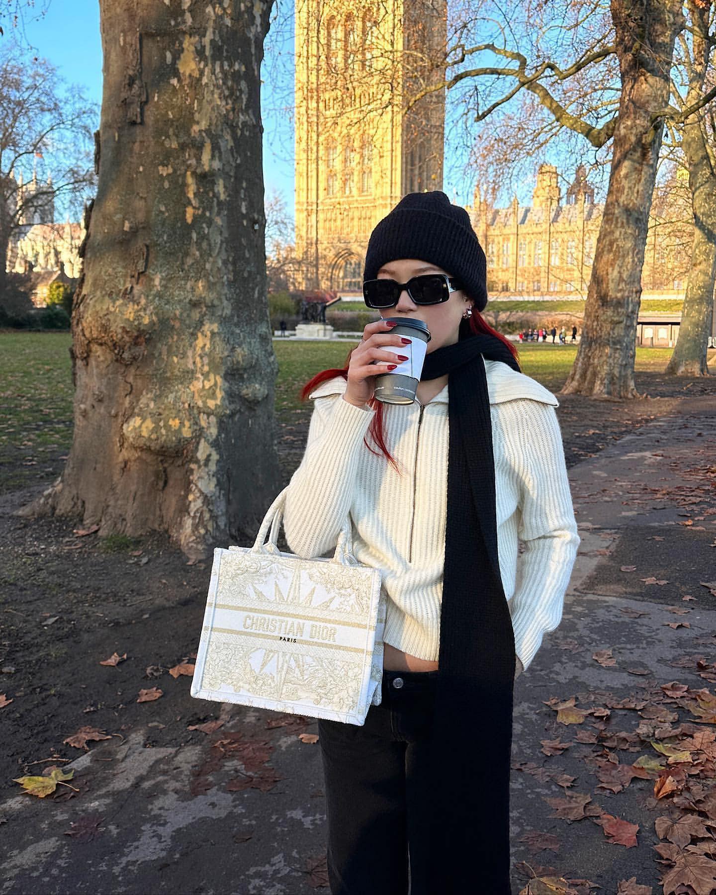 얇은 스카프 유행🔍한바퀴 둘러❤️ 이미지