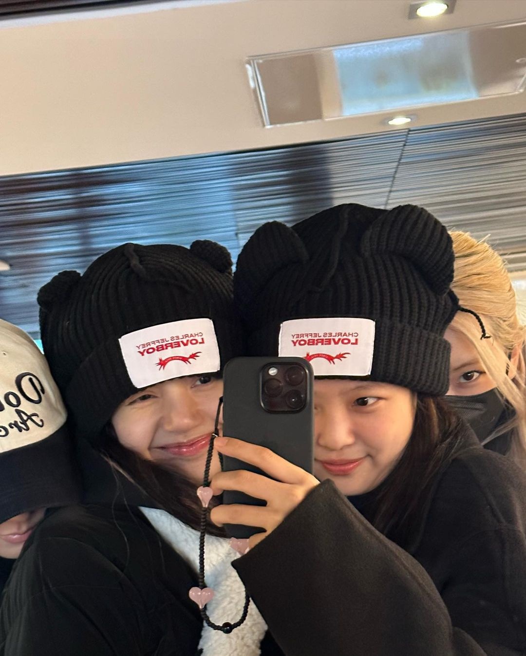쫑긋 귀 포인트🦊❤️러버보이 비니 이미지