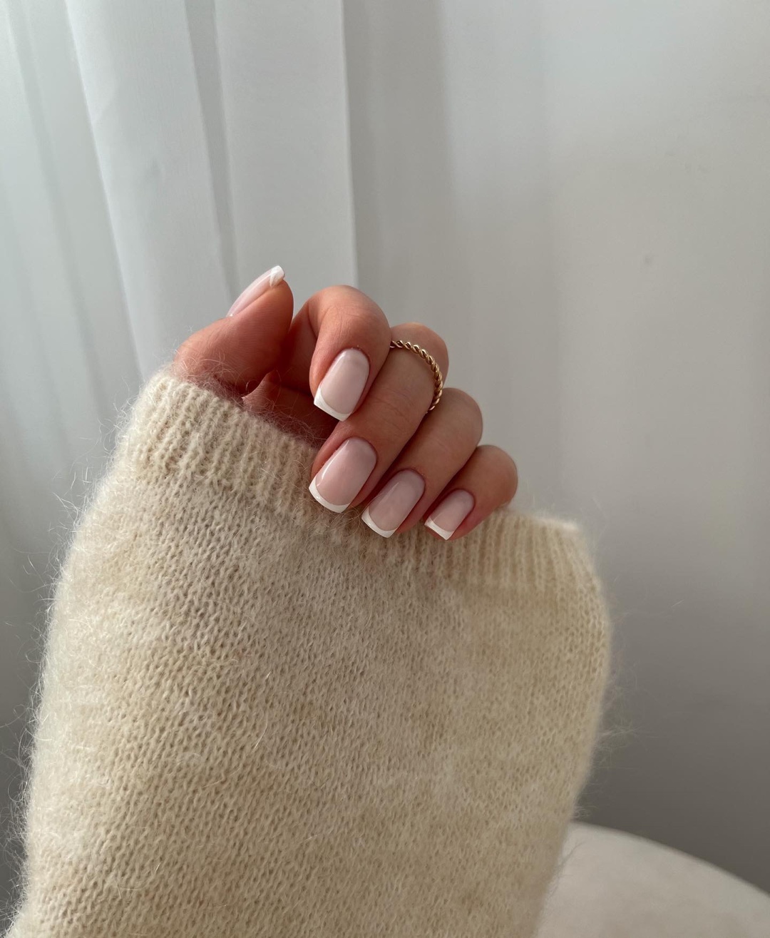 겨울에는 어떤 네일할까💅🏻🤍 이미지