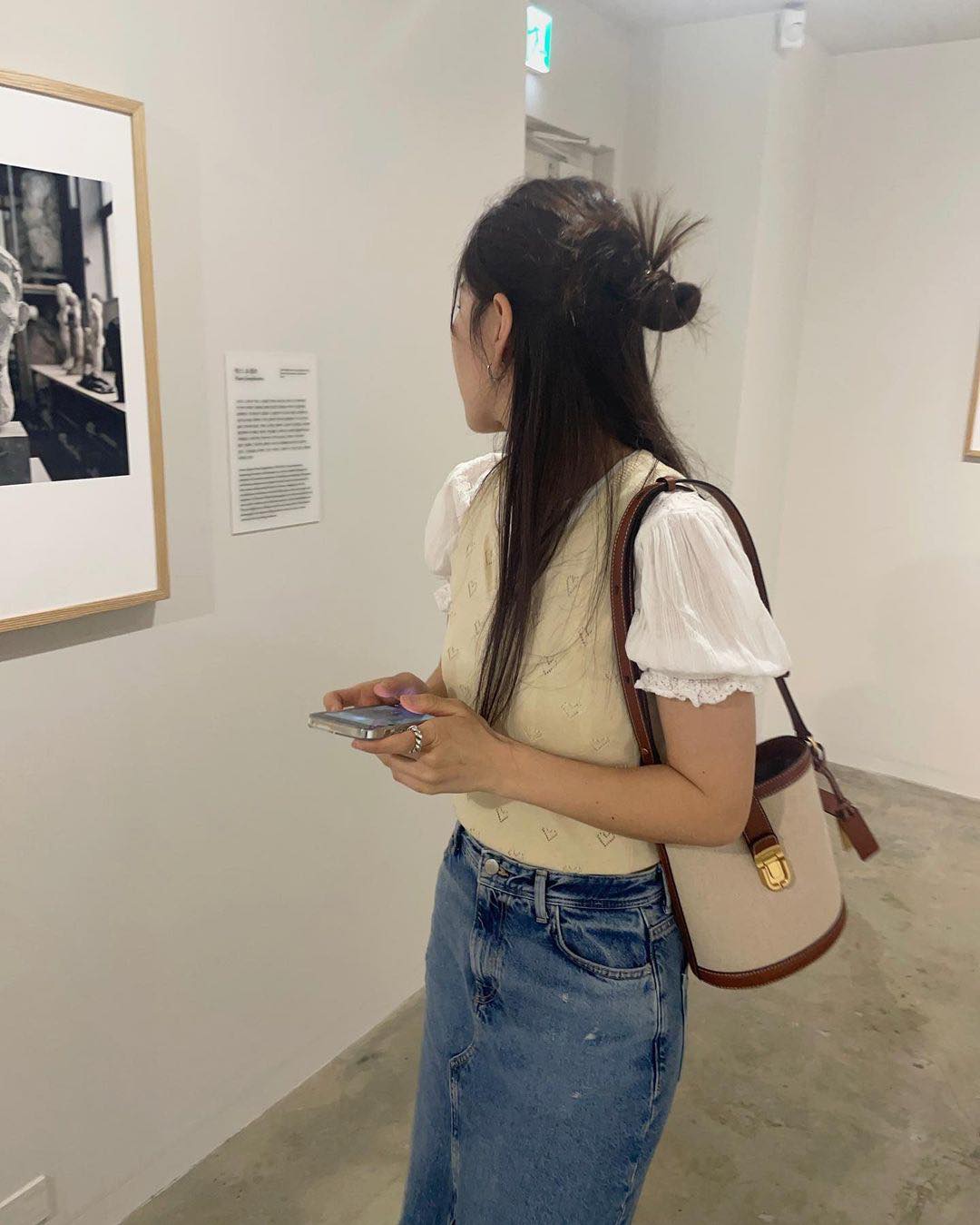 코디하기 쉬운🤎🤍봄여름 버킷백 이미지2