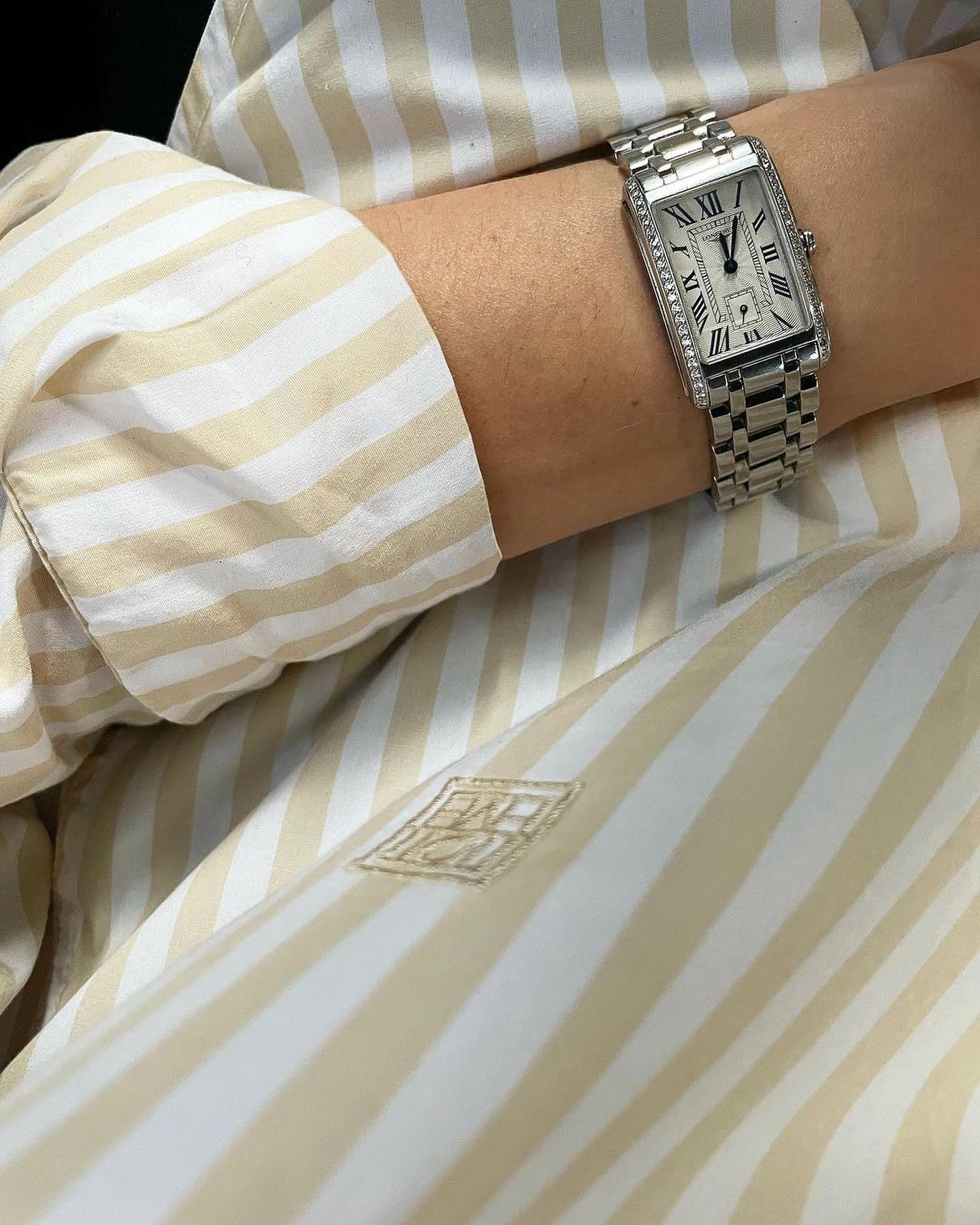 손목에 착 감기는⌚️론진 돌체비타 이미지