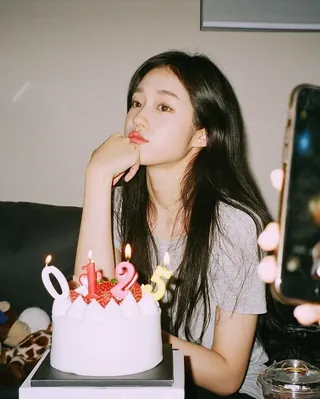 워너비 필름 감성🎞️🩶 @노윤서 이미지