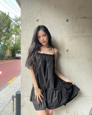 흑발엔 시크한 블랙 원피스🖤 이미지