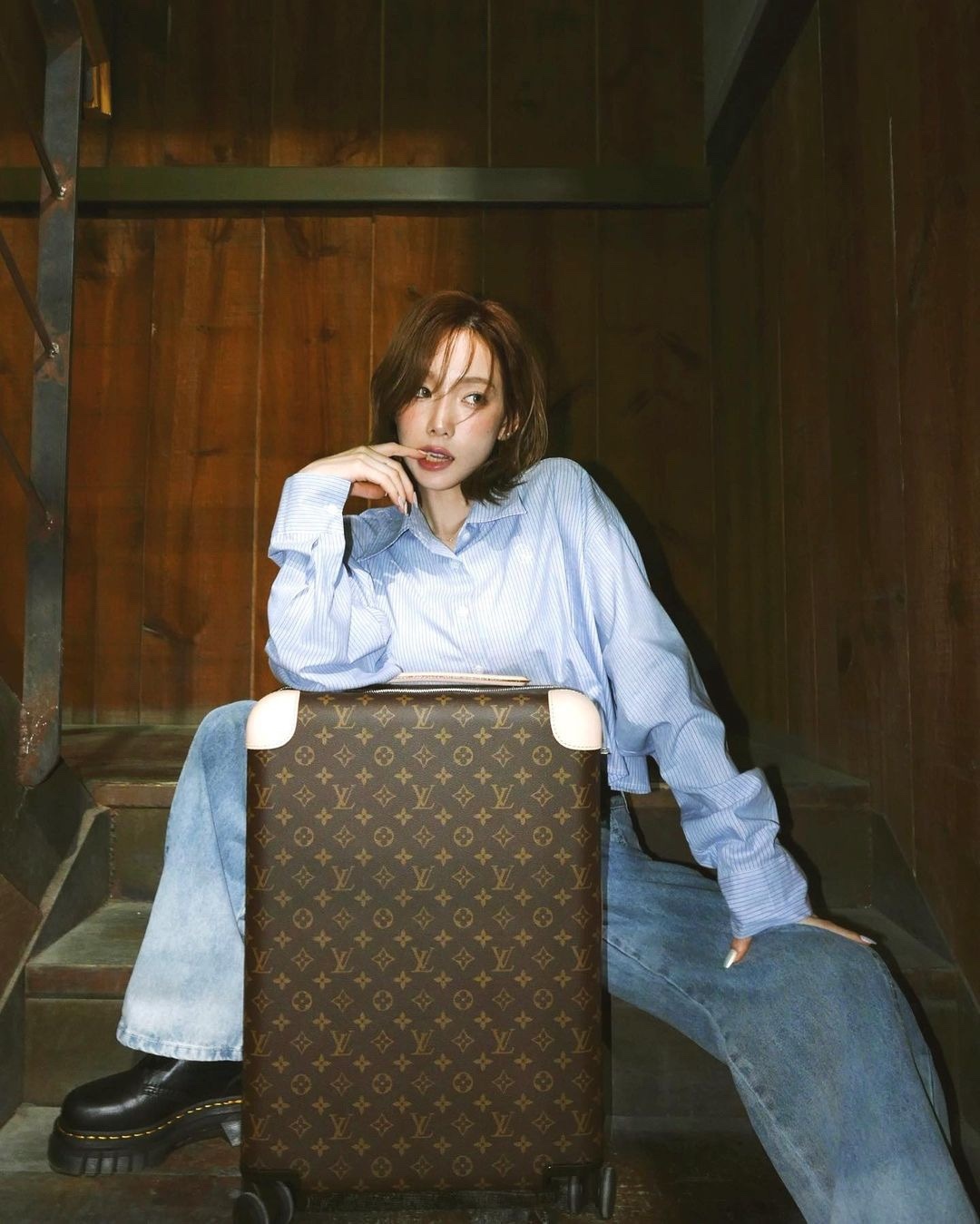 태연의 고급진👜🤎 루이비통백 이미지