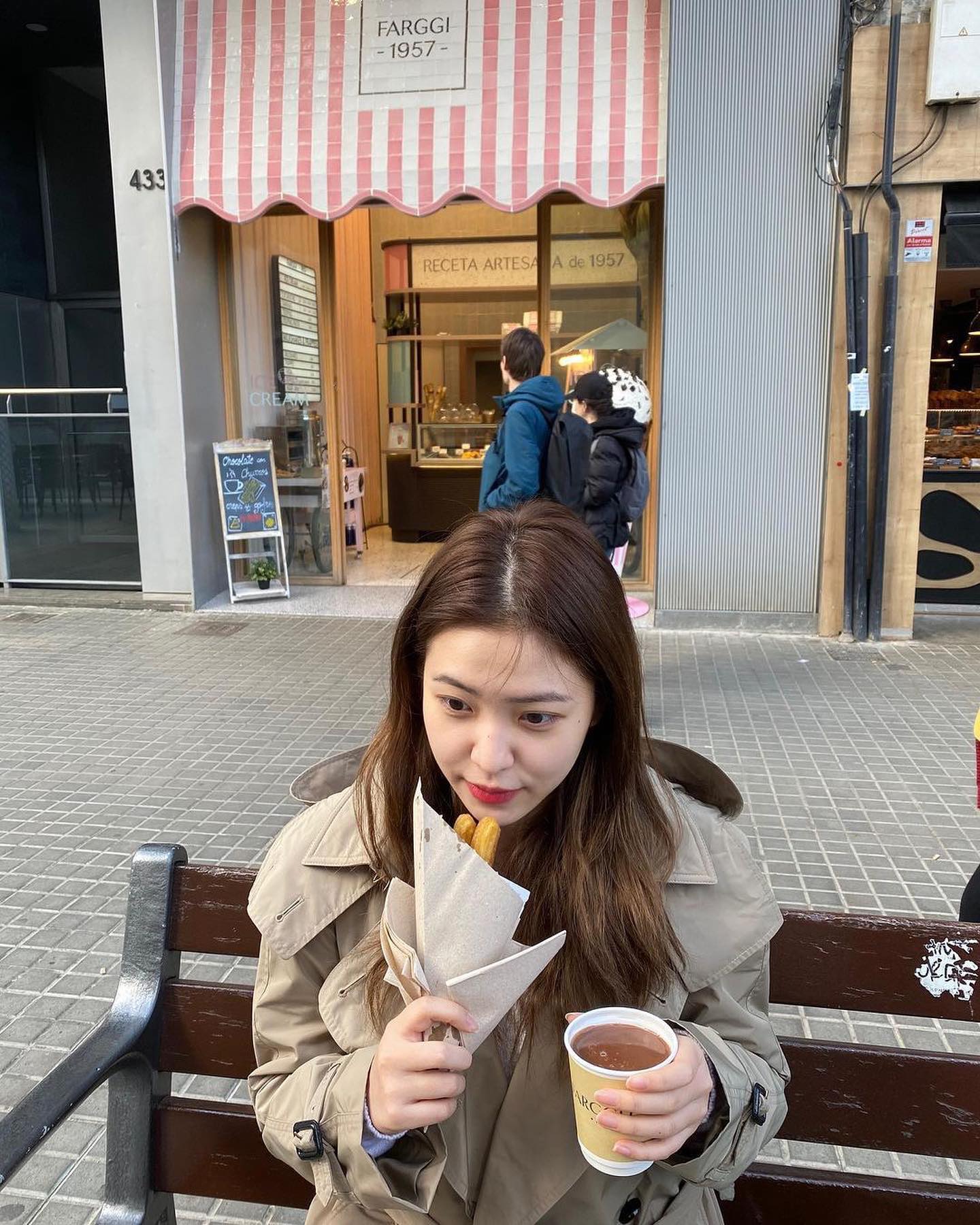 사랑스러워🧥💛예리 트렌치룩 이미지
