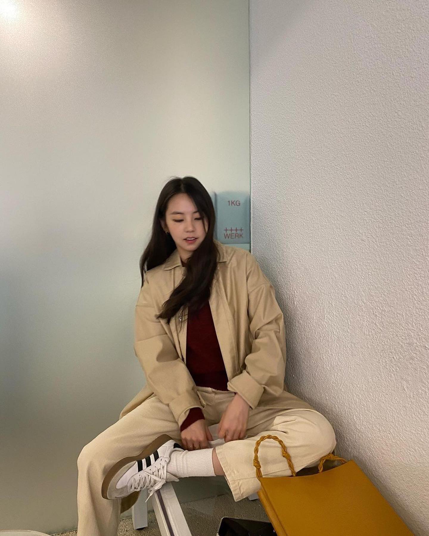 가을 흰바지 어렵지 않아🤍@소희 이미지3